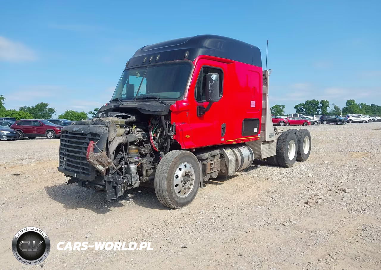 2015 Freightliner Cascadia 113 VIN:3AKJGHDV8FSGJ1745 - 2