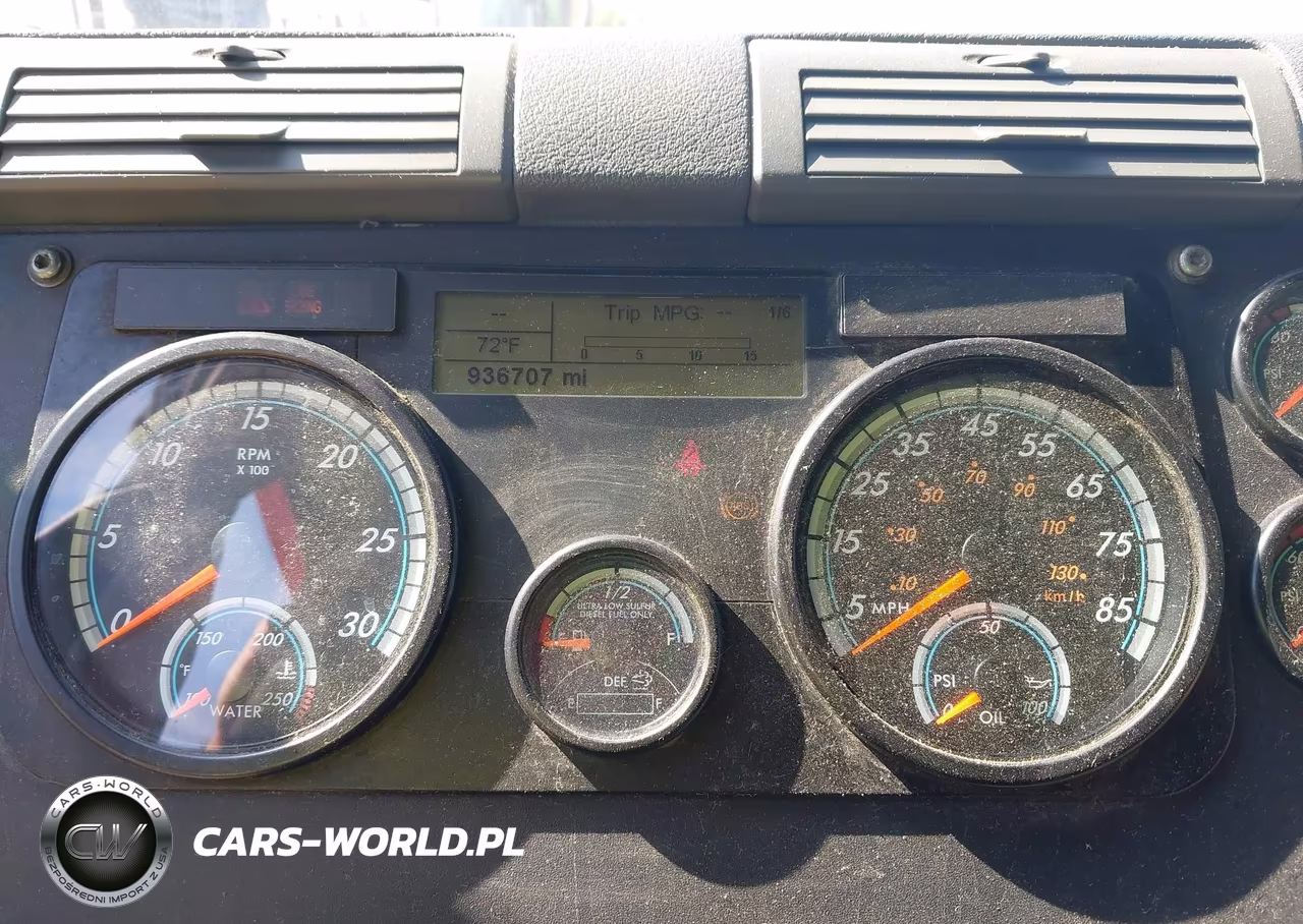 2015 Freightliner Cascadia 113 VIN:3AKJGHDV8FSGJ1745 - 6