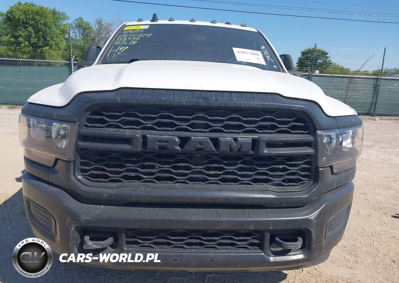 2024 Ram 3500 VIN:3C63RRGL9RG393536 - 13