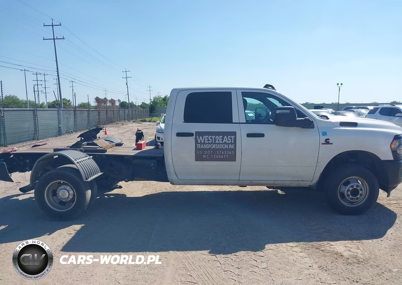 2024 Ram 3500 VIN:3C63RRGL9RG393536 - 14