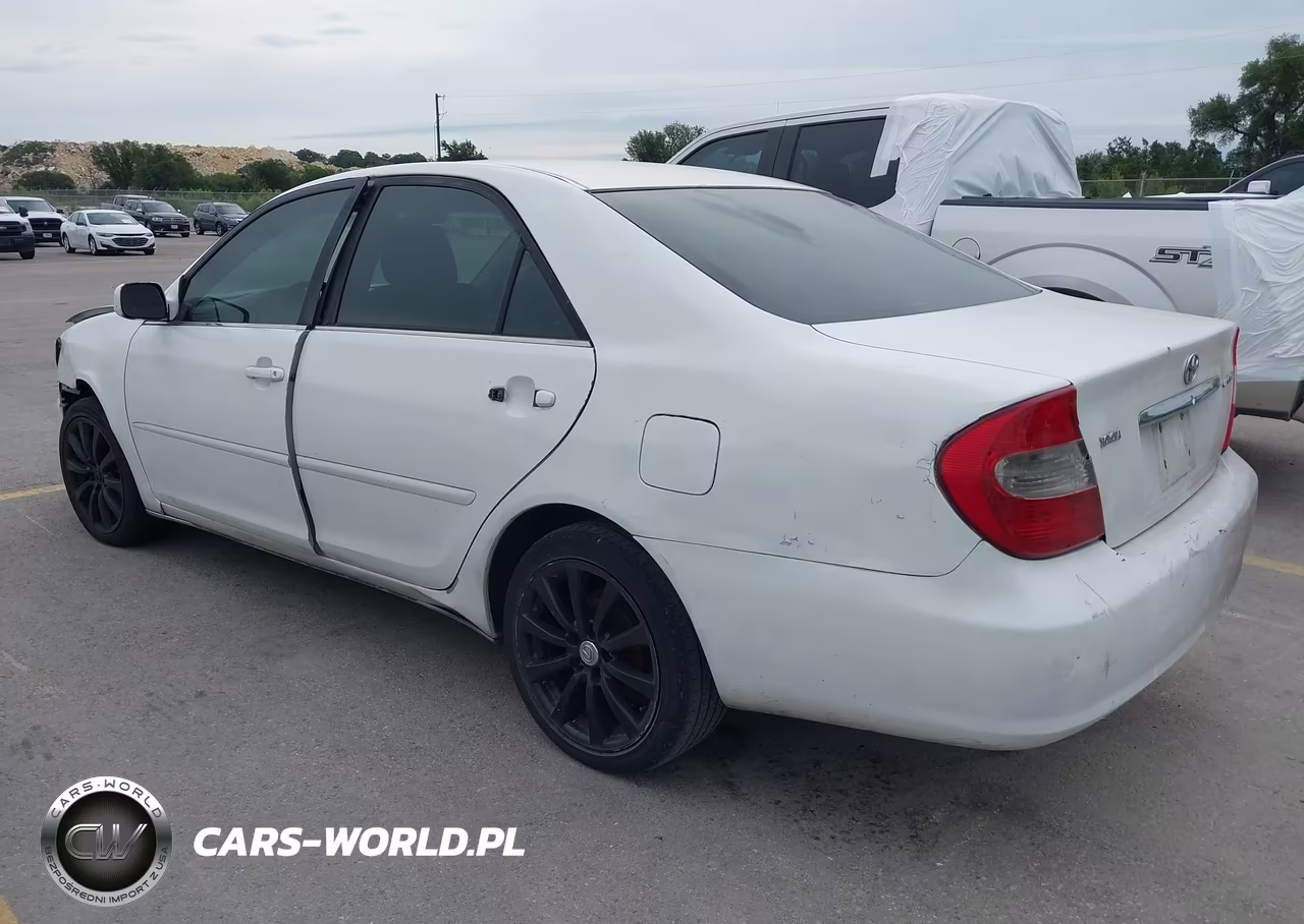 2004 Toyota Camry Le VIN:4T1BE32K44U265654 - 3