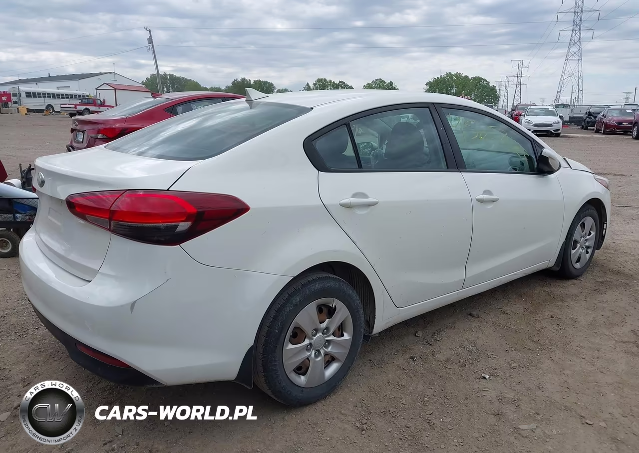 2017 Kia Forte Lx VIN:3KPFK4A79HE030849 - 4