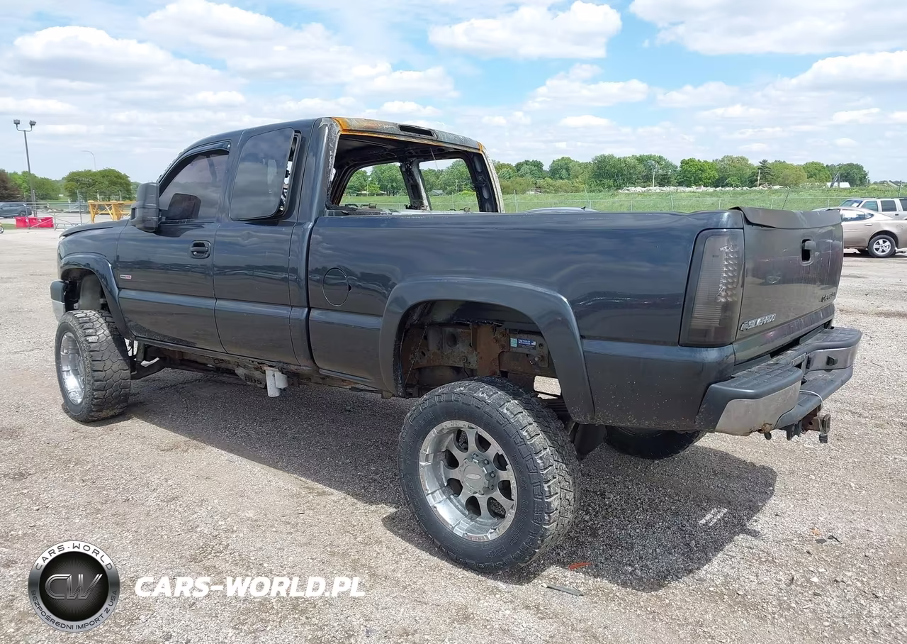 2004 Chevrolet Silverado 2500Hd Ls VIN:1GCHK29254E357129 - 3