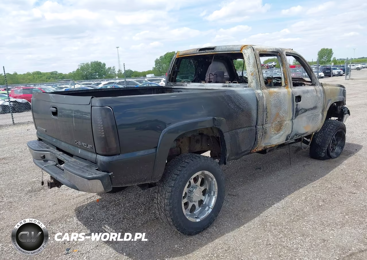 2004 Chevrolet Silverado 2500Hd Ls VIN:1GCHK29254E357129 - 4