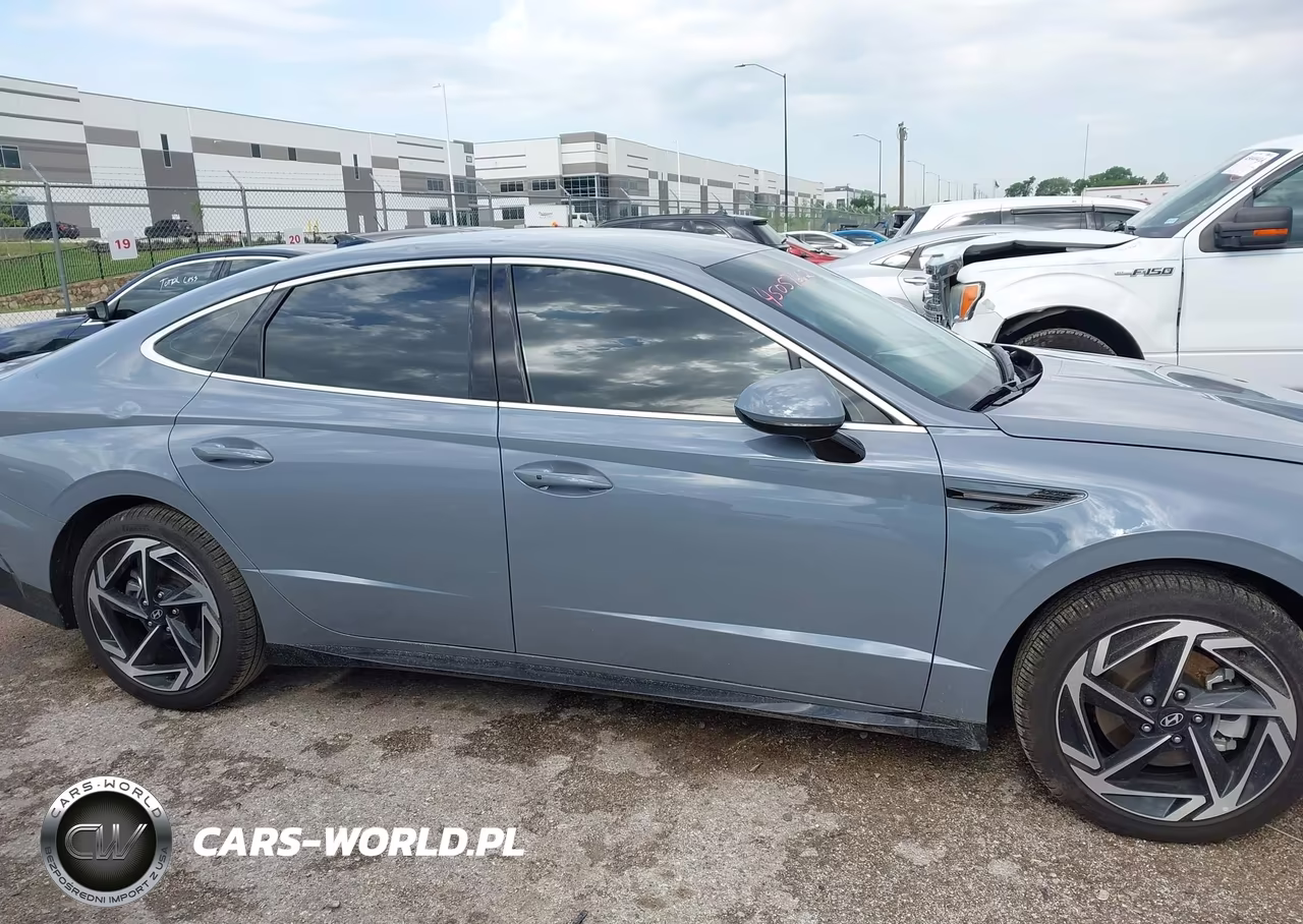 2026 Hyundai Sonata Sel Sport VIN:KMHL64JA9TA535784 - 13