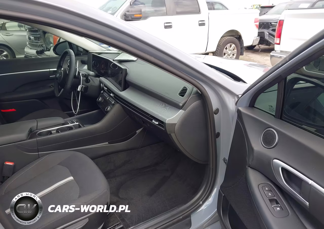 2026 Hyundai Sonata Sel Sport VIN:KMHL64JA9TA535784 - 5