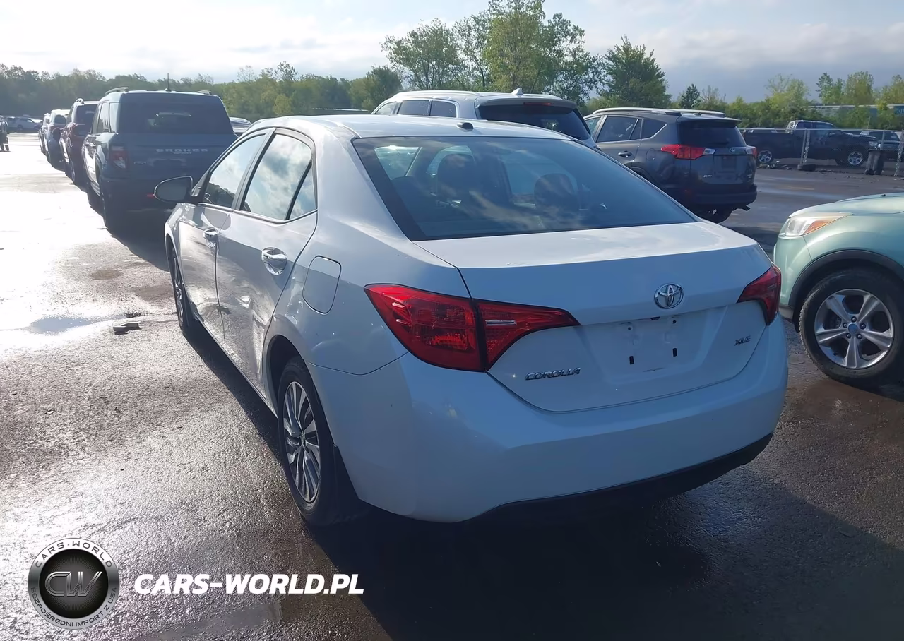 2019 Toyota Corolla Xle VIN:5YFBURHE2KP925437 - 3