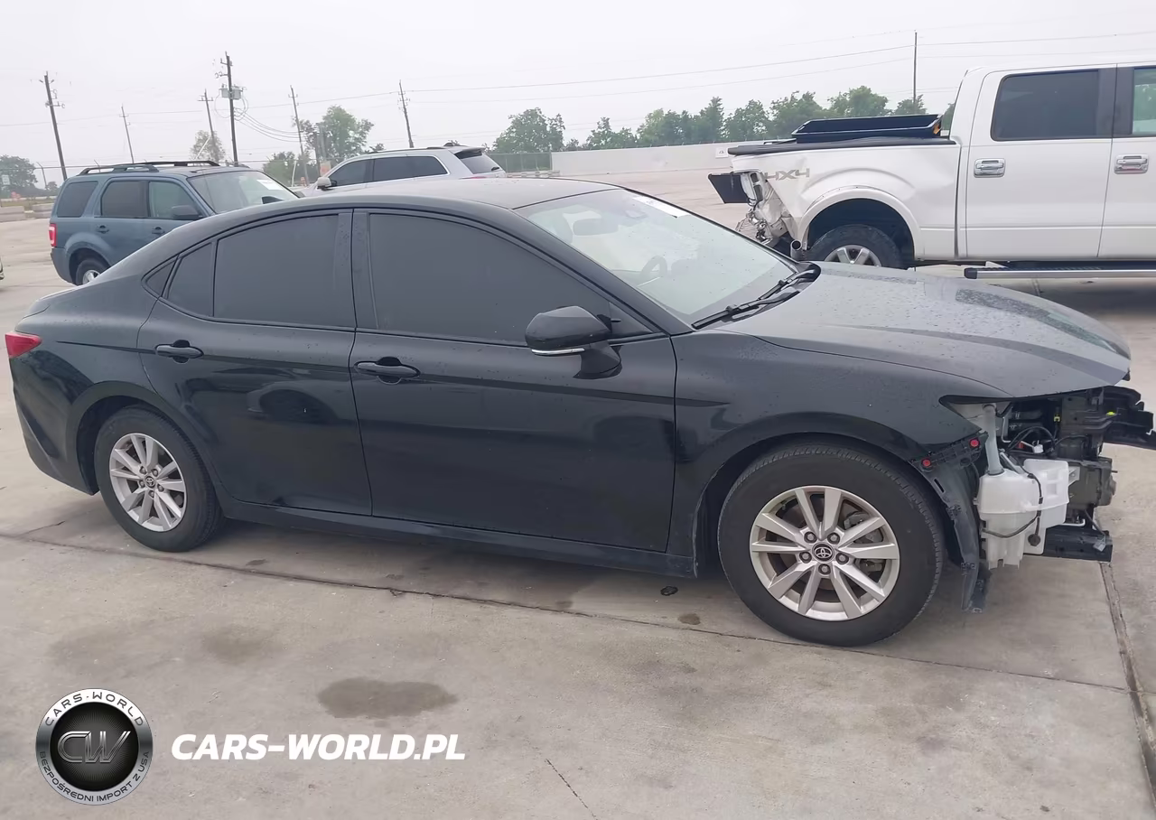 2025 Toyota Camry Le VIN:4T1DAACK1SU019990 - 13
