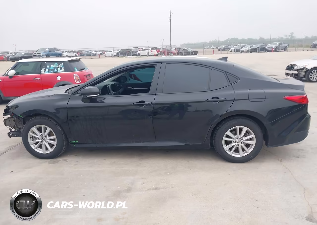2025 Toyota Camry Le VIN:4T1DAACK1SU019990 - 14