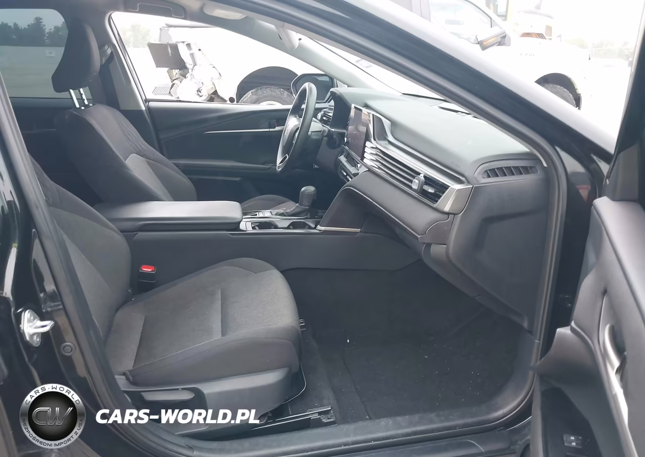 2025 Toyota Camry Le VIN:4T1DAACK1SU019990 - 5