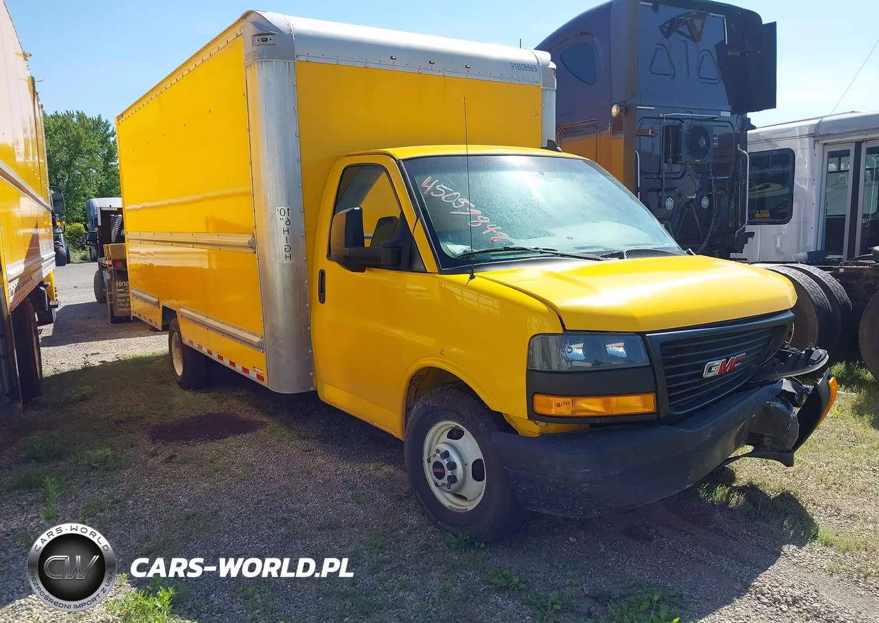 2018 GMC Savana Cutaway Work Van