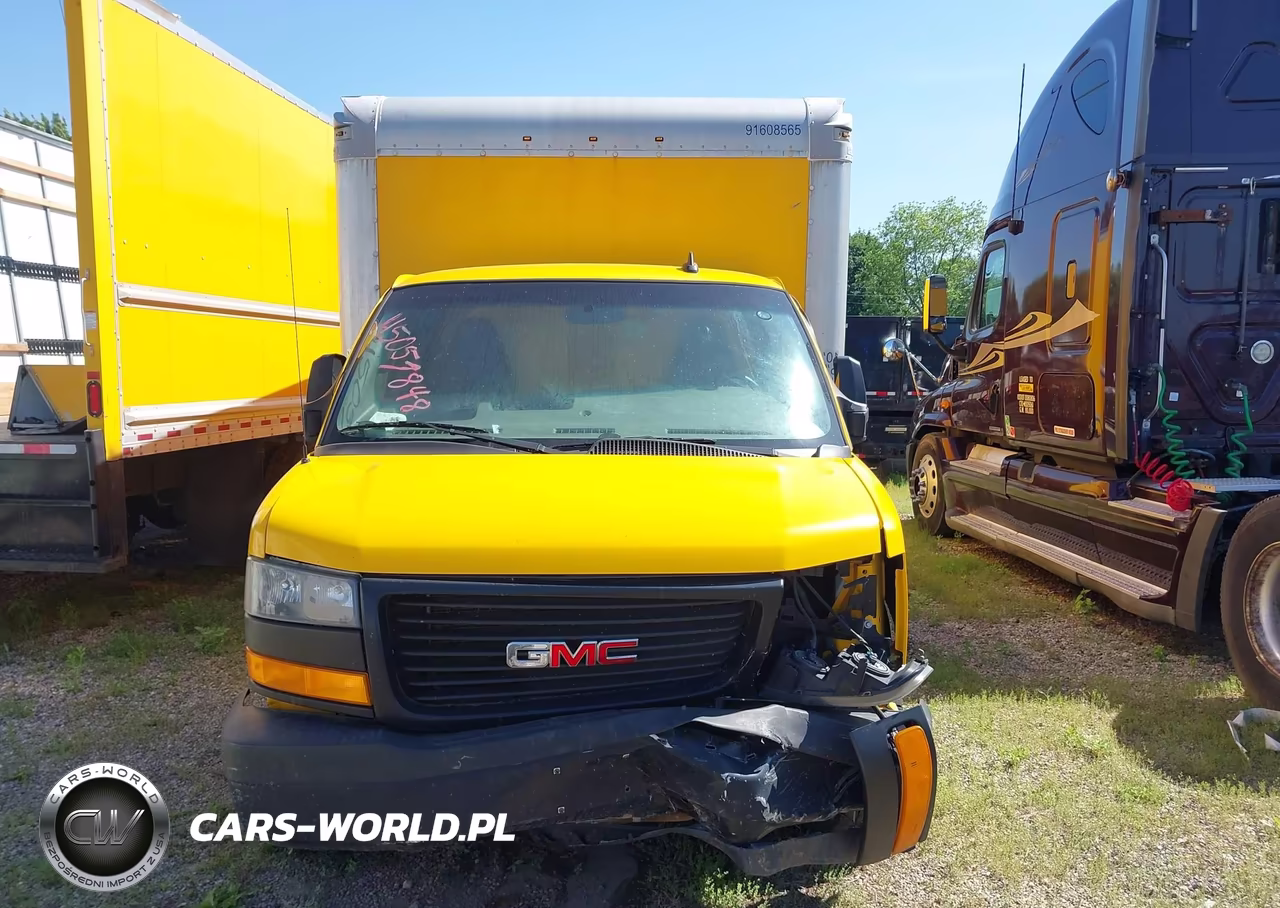 2018 GMC Savana Cutaway Work Van VIN:7GZ37TCG3JN902054 - 12