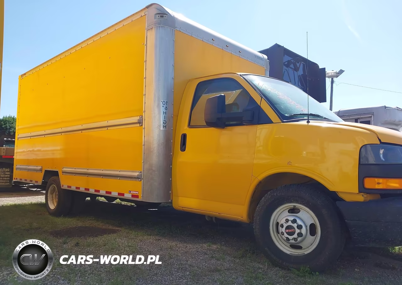 2018 GMC Savana Cutaway Work Van VIN:7GZ37TCG3JN902054 - 13