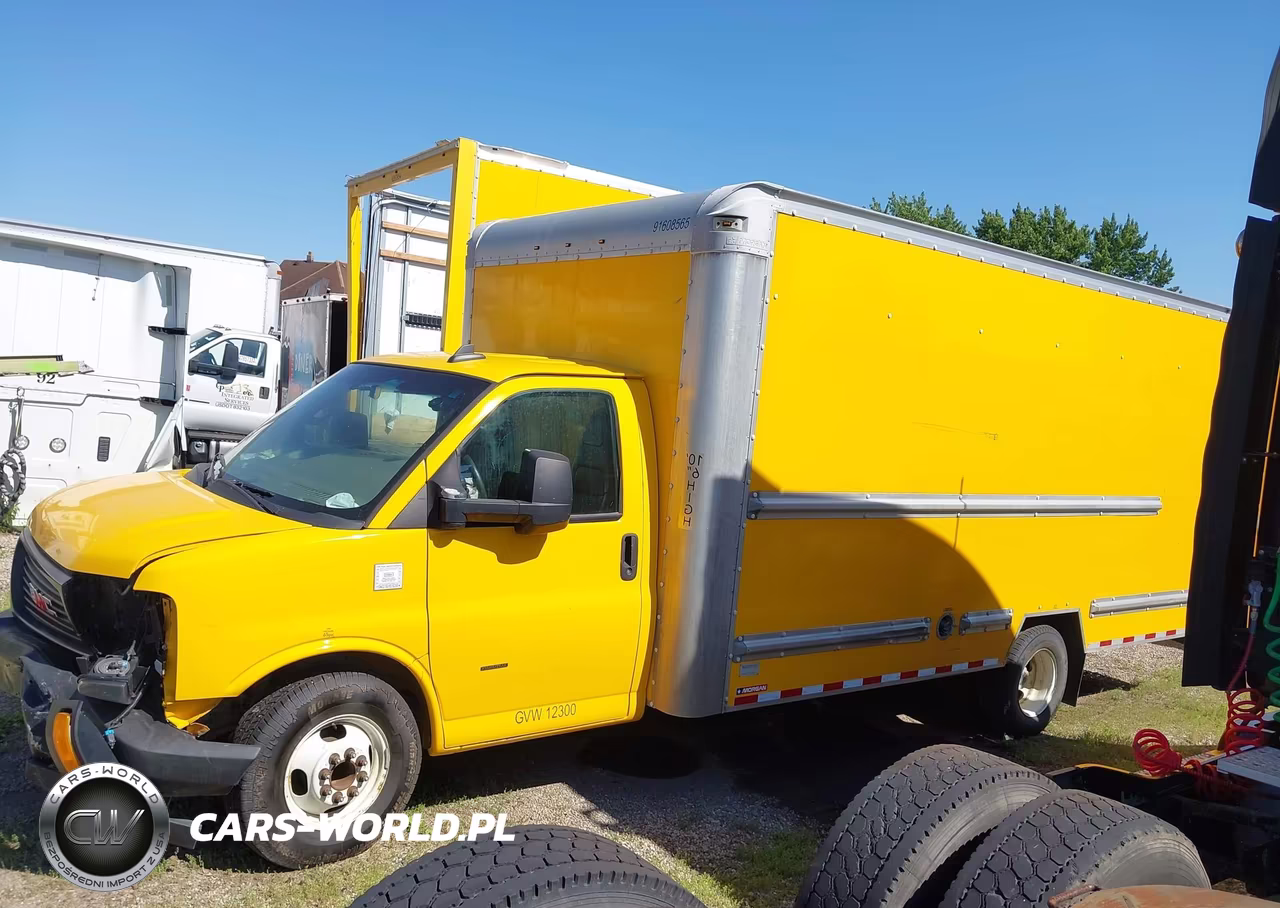 2018 GMC Savana Cutaway Work Van VIN:7GZ37TCG3JN902054 - 14