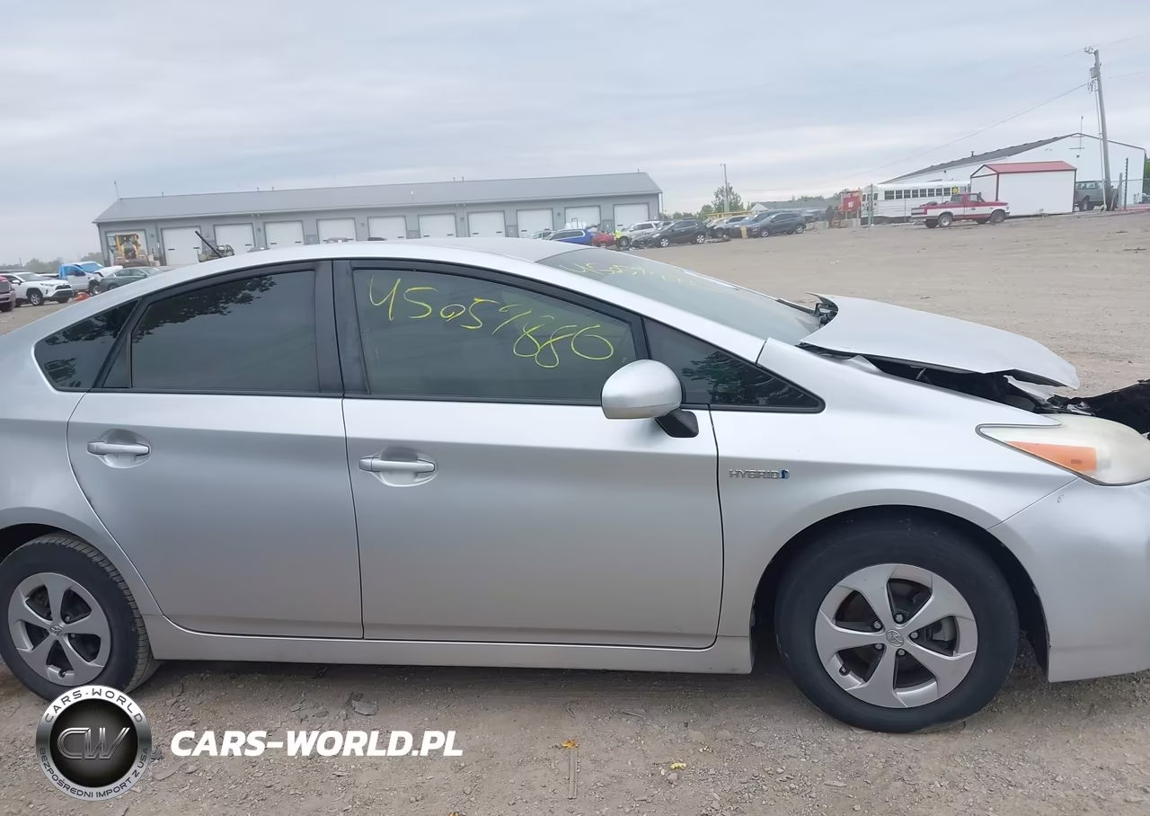 2013 Toyota Prius VIN:JTDKN3DU8D1703449 - 13