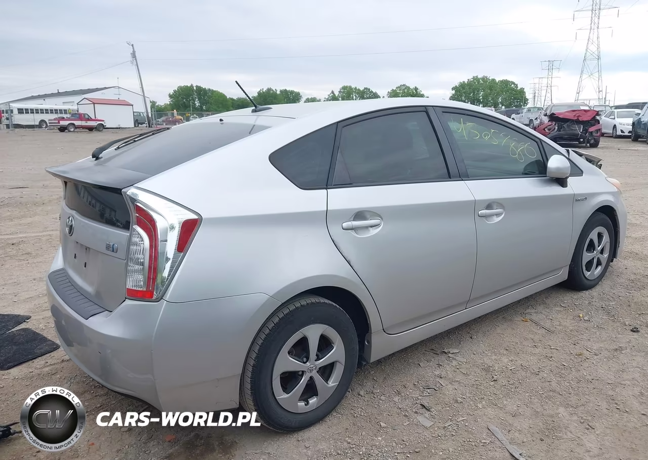 2013 Toyota Prius VIN:JTDKN3DU8D1703449 - 4