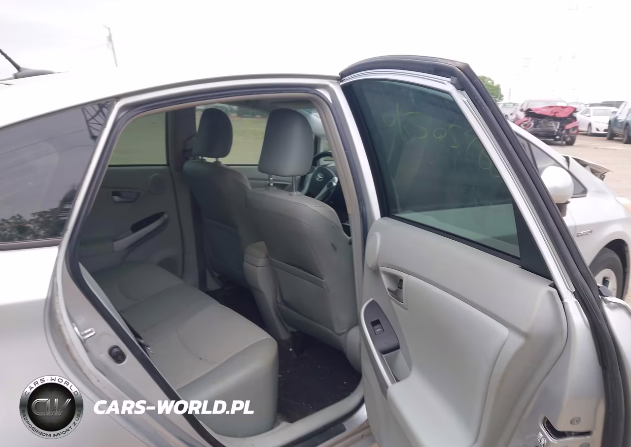 2013 Toyota Prius VIN:JTDKN3DU8D1703449 - 8