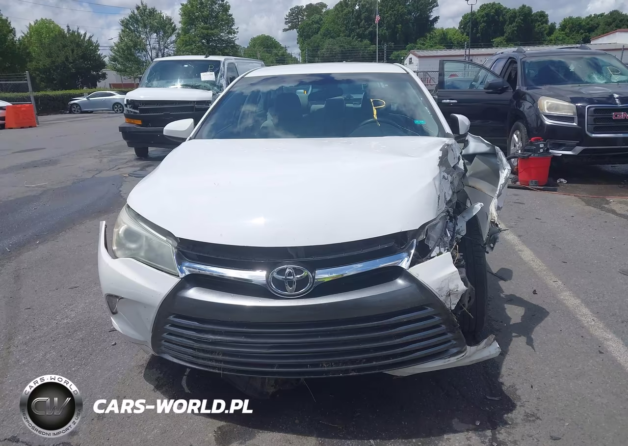 2016 Toyota Camry Le VIN:4T1BF1FK9GU127107 - 12