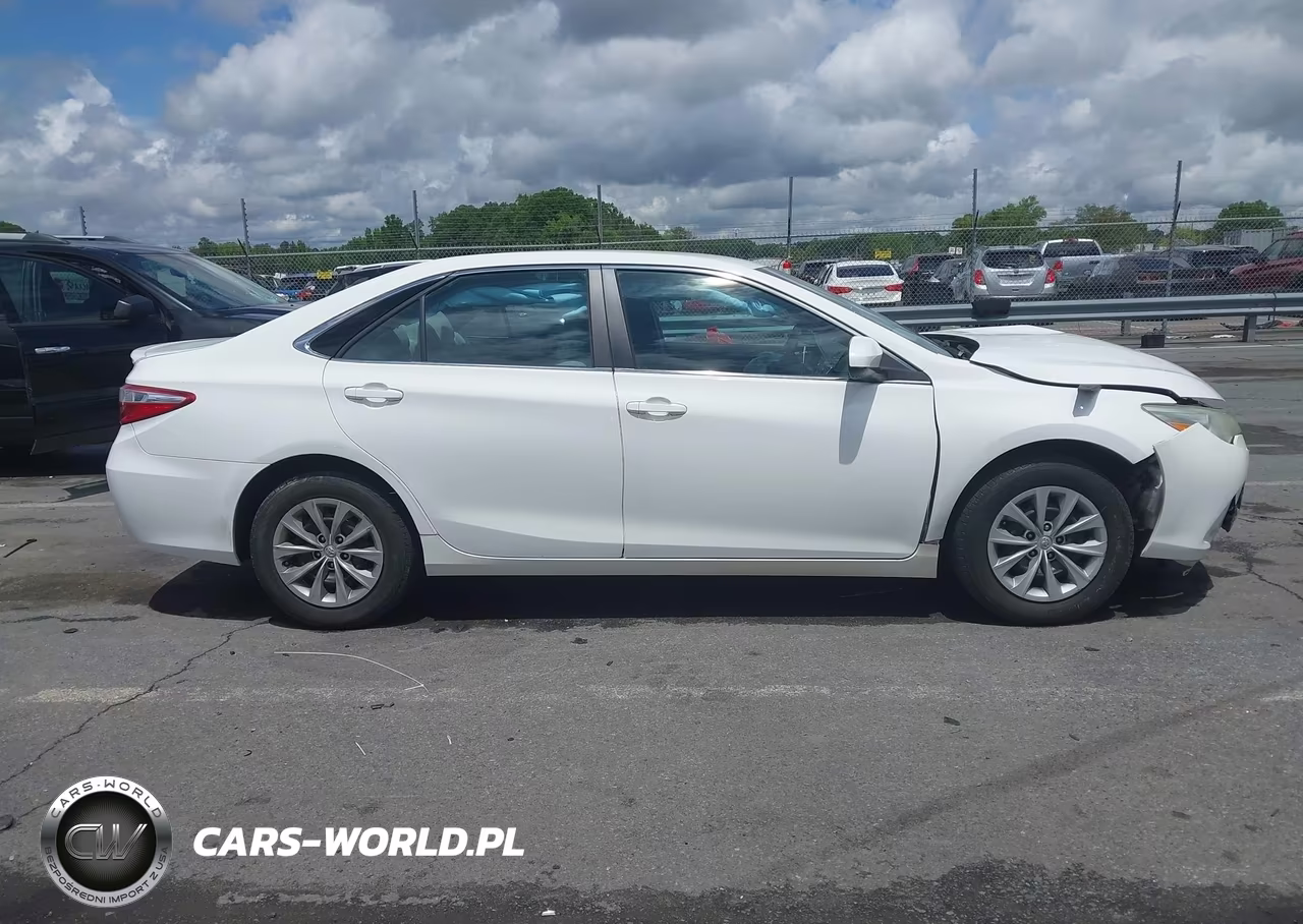 2016 Toyota Camry Le VIN:4T1BF1FK9GU127107 - 13