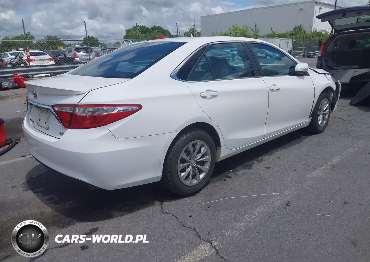 2016 Toyota Camry Le VIN:4T1BF1FK9GU127107 - 4