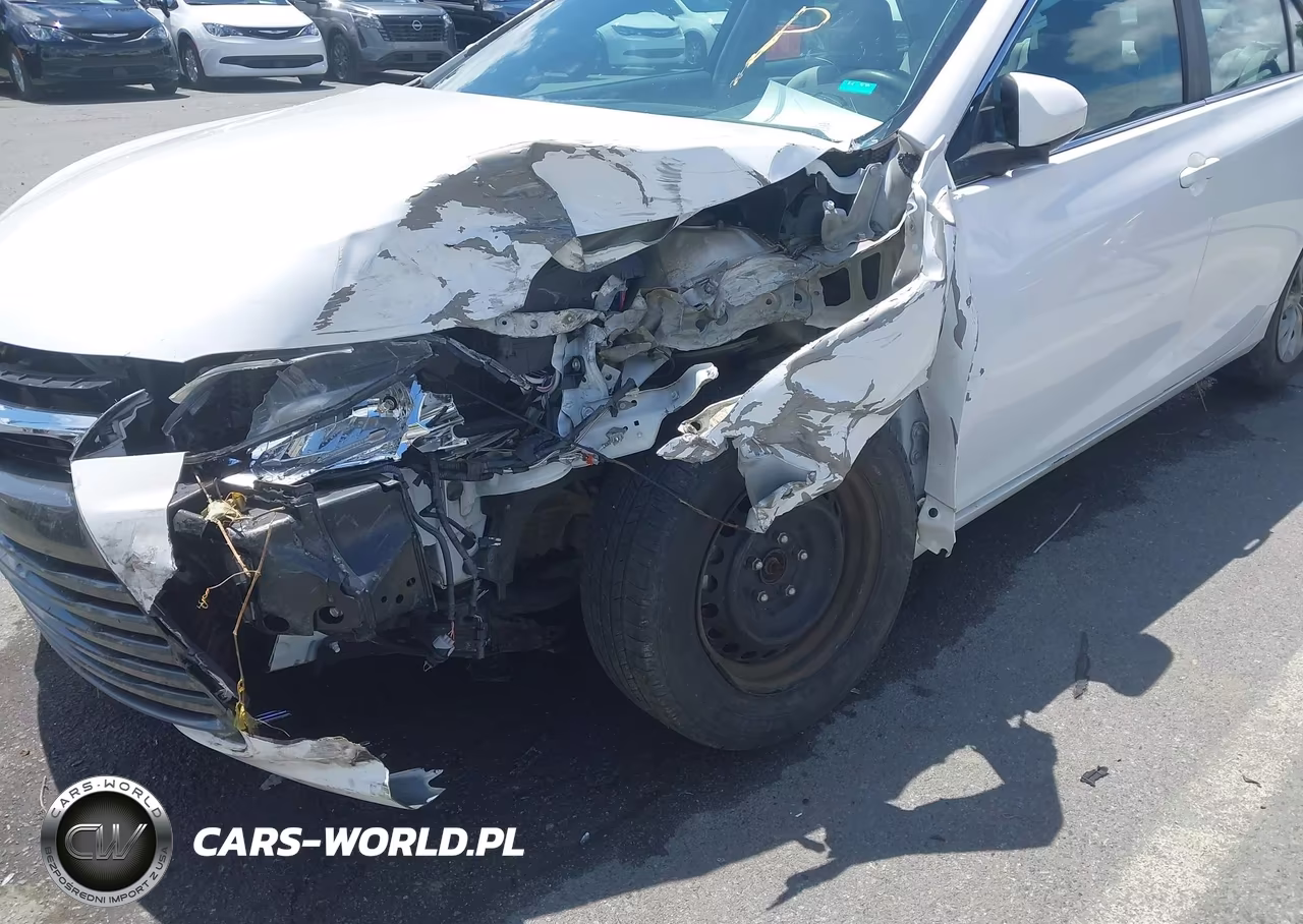 2016 Toyota Camry Le VIN:4T1BF1FK9GU127107 - 6
