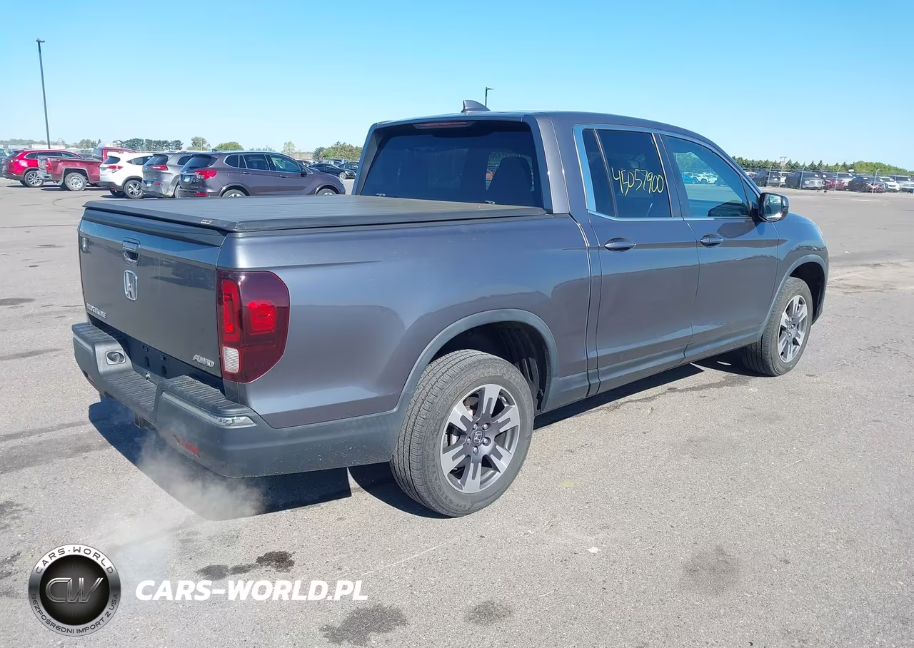 2017 Honda Ridgeline Rtl VIN:5FPYK3F58HB026562 - 4
