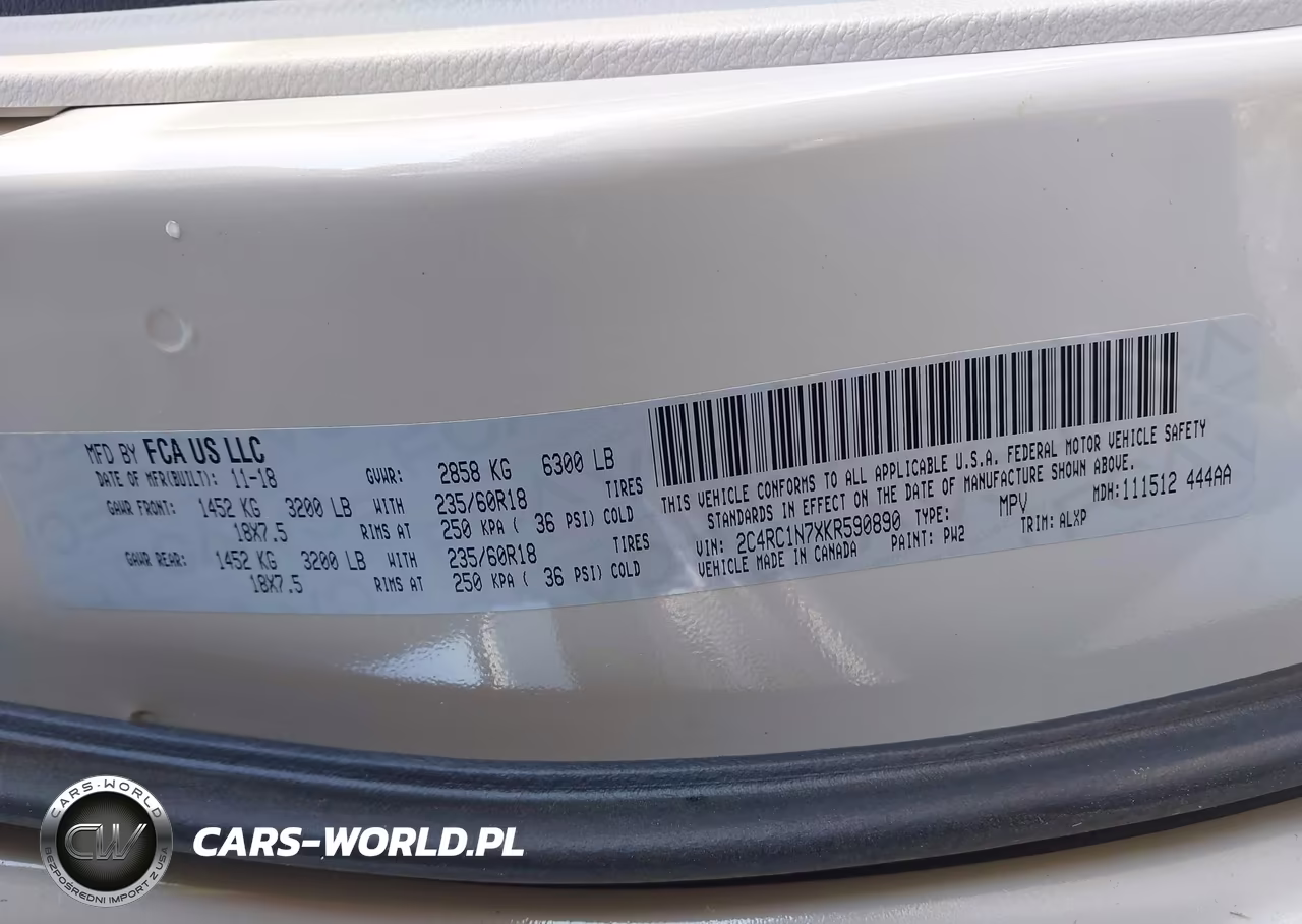 2019 Chrysler Pacifica Hybrid Limited VIN:2C4RC1N7XKR590890 - 9