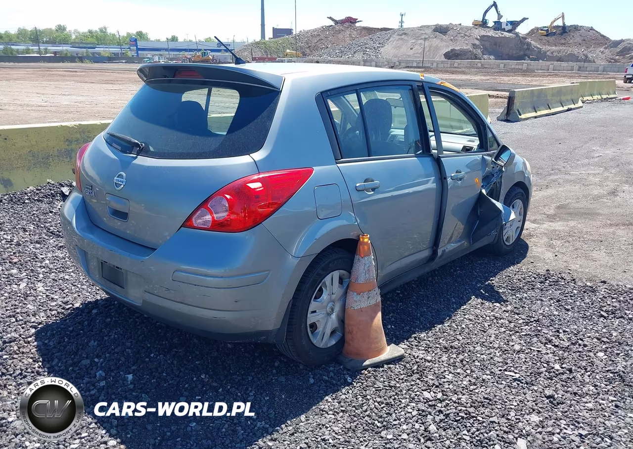2011 Nissan Versa 1.8S VIN:3N1BC1CP6BL414942 - 4