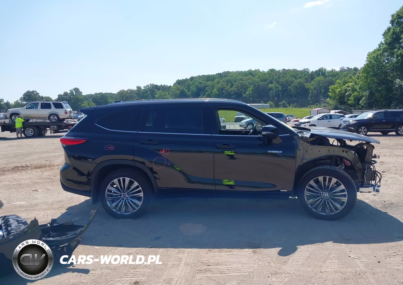 2021 Toyota Highlander Hybrid Platinum VIN:5TDEBRCH9MS032616 - 13