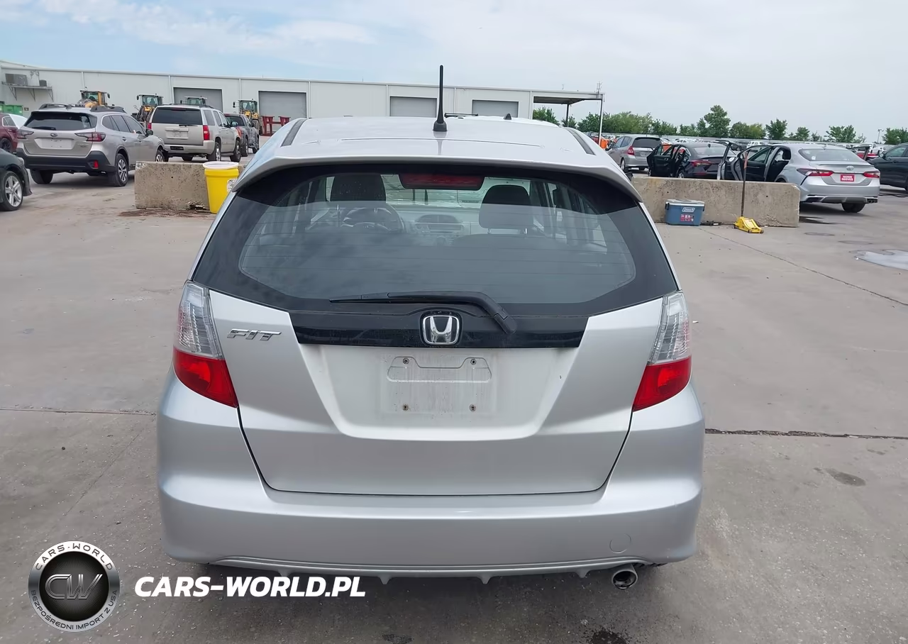 2011 Honda Fit Sport VIN:JHMGE8H59BC017264 - 16