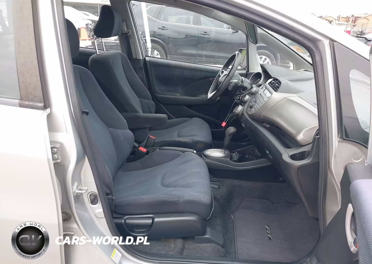 2011 Honda Fit Sport VIN:JHMGE8H59BC017264 - 5