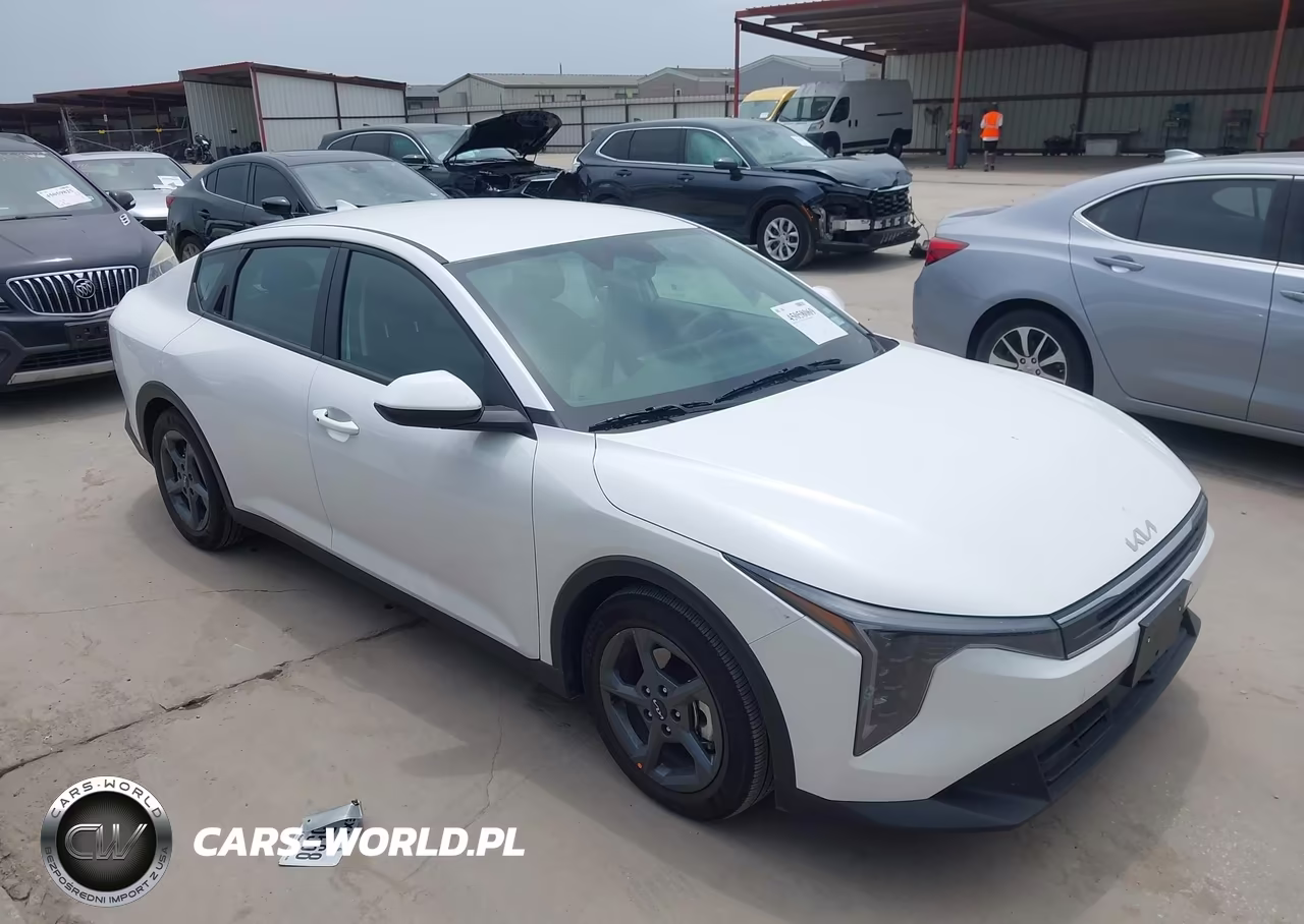 2026 Kia K4 Lxs VIN:3KPFT4DE2TE290879 - 1