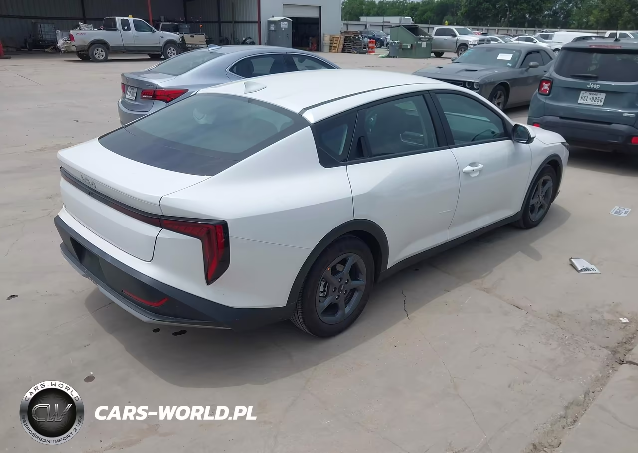 2026 Kia K4 Lxs VIN:3KPFT4DE2TE290879 - 4
