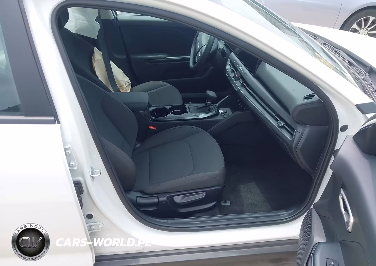2026 Kia K4 Lxs VIN:3KPFT4DE2TE290879 - 5