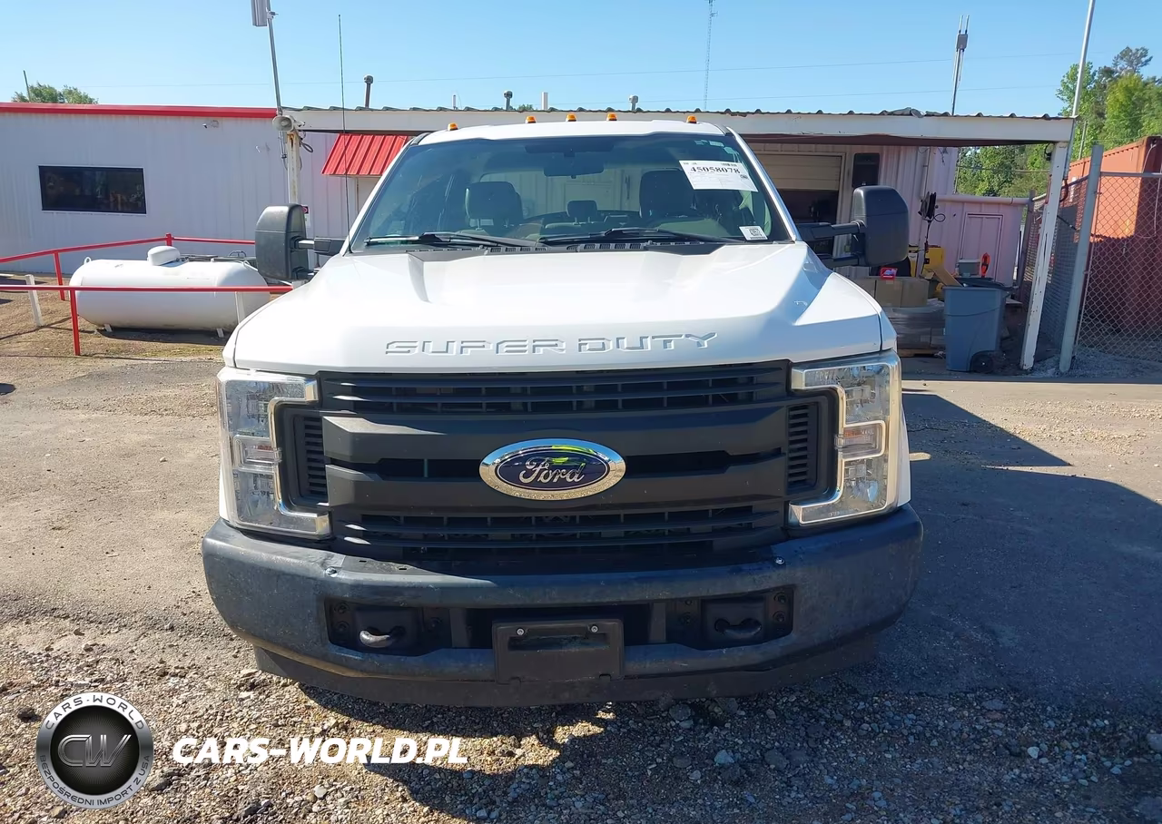 2017 Ford F-350 Chassis Xl VIN:1FD8W3G6XHEE74075 - 18