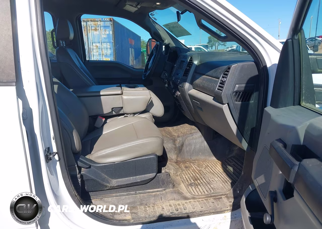 2017 Ford F-350 Chassis Xl VIN:1FD8W3G6XHEE74075 - 5