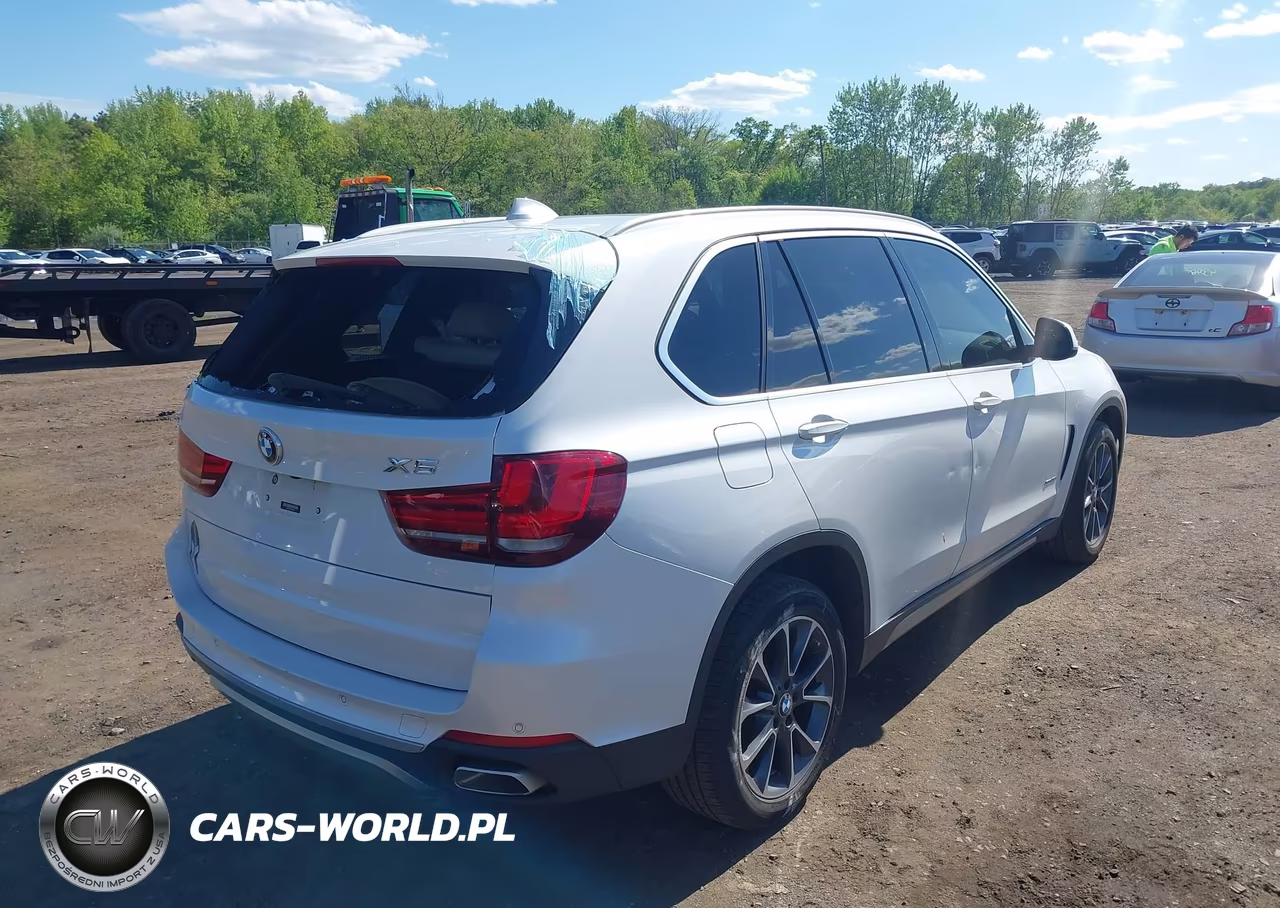 2018 BMW X5 xDrive35I VIN:5UXKR0C50J0X89384 - 17