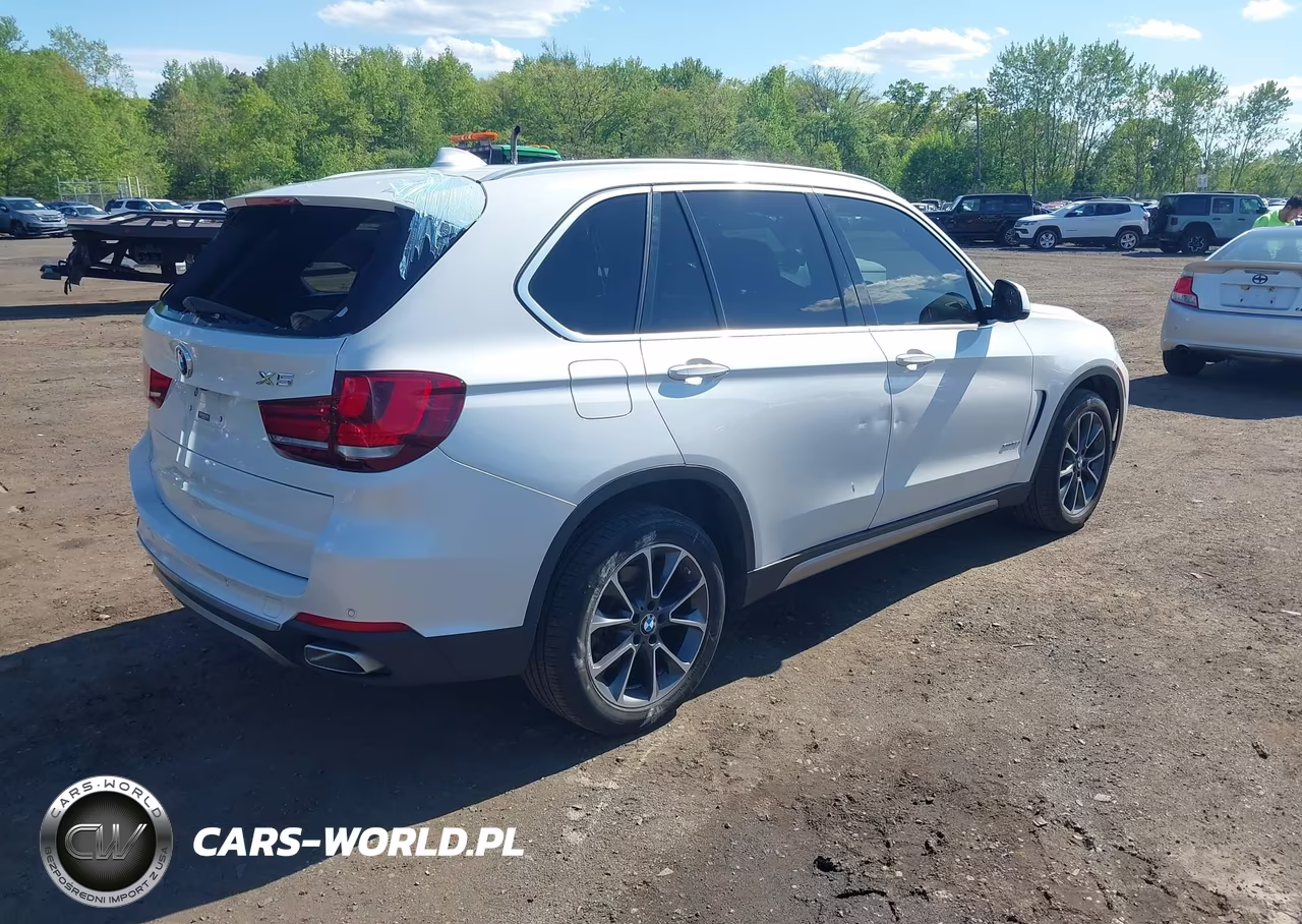 2018 BMW X5 xDrive35I VIN:5UXKR0C50J0X89384 - 4