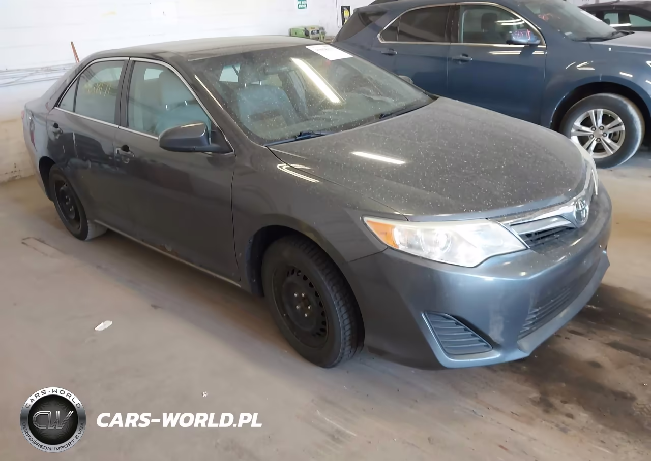 2012 Toyota Camry Le – zdjęcie 1 z 11