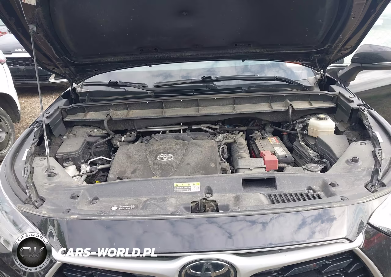 2021 Toyota Highlander Le VIN:5TDBZRBH2MS142052 - 10
