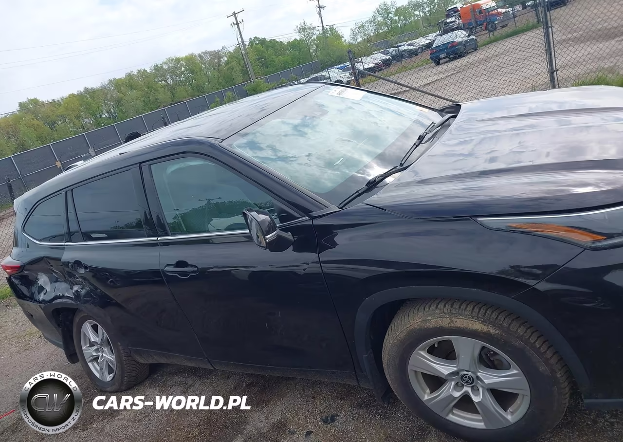 2021 Toyota Highlander Le VIN:5TDBZRBH2MS142052 - 13