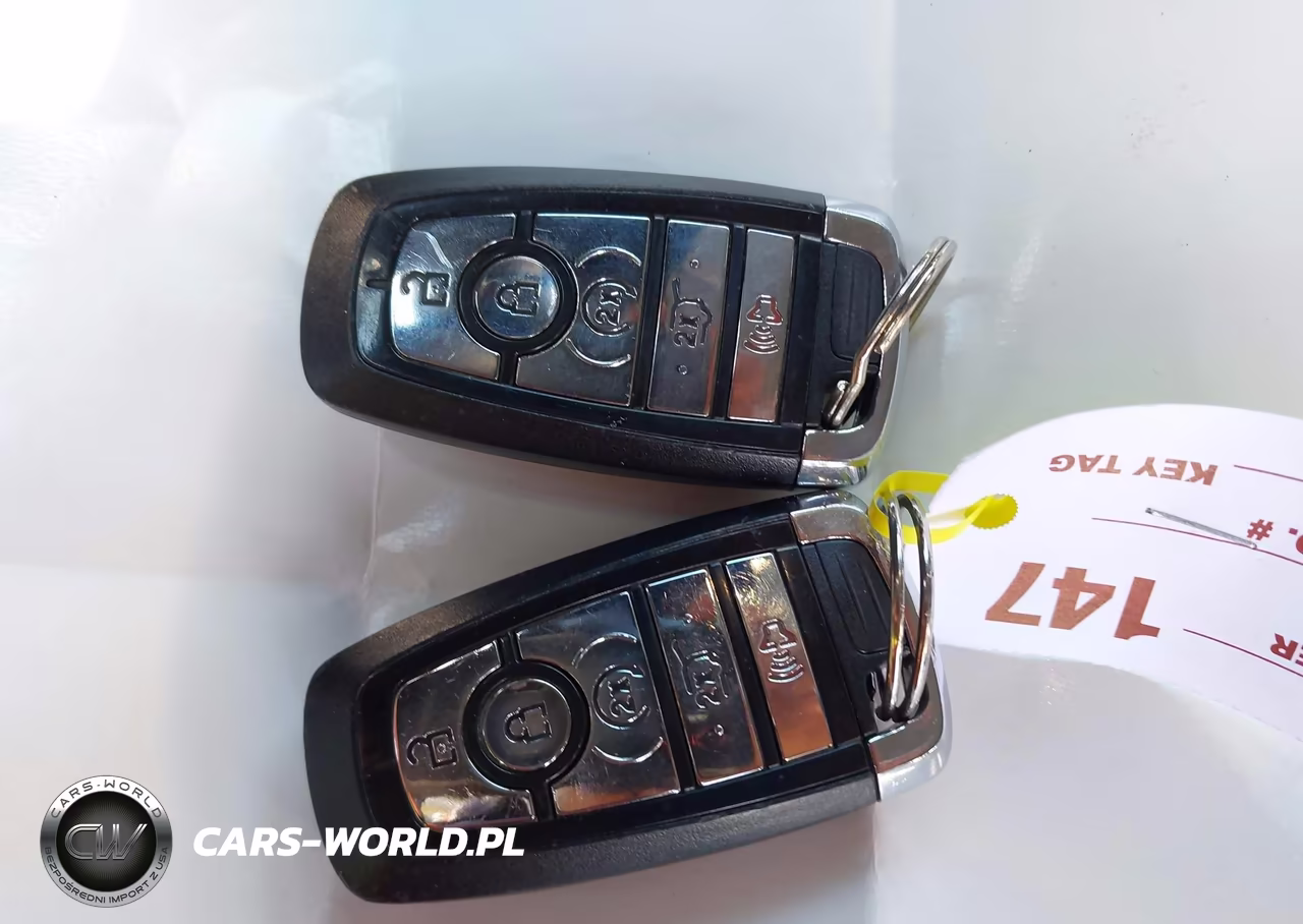 2022 Lincoln Corsair Standard VIN:5LMCJ1D90NUL00767 - 11