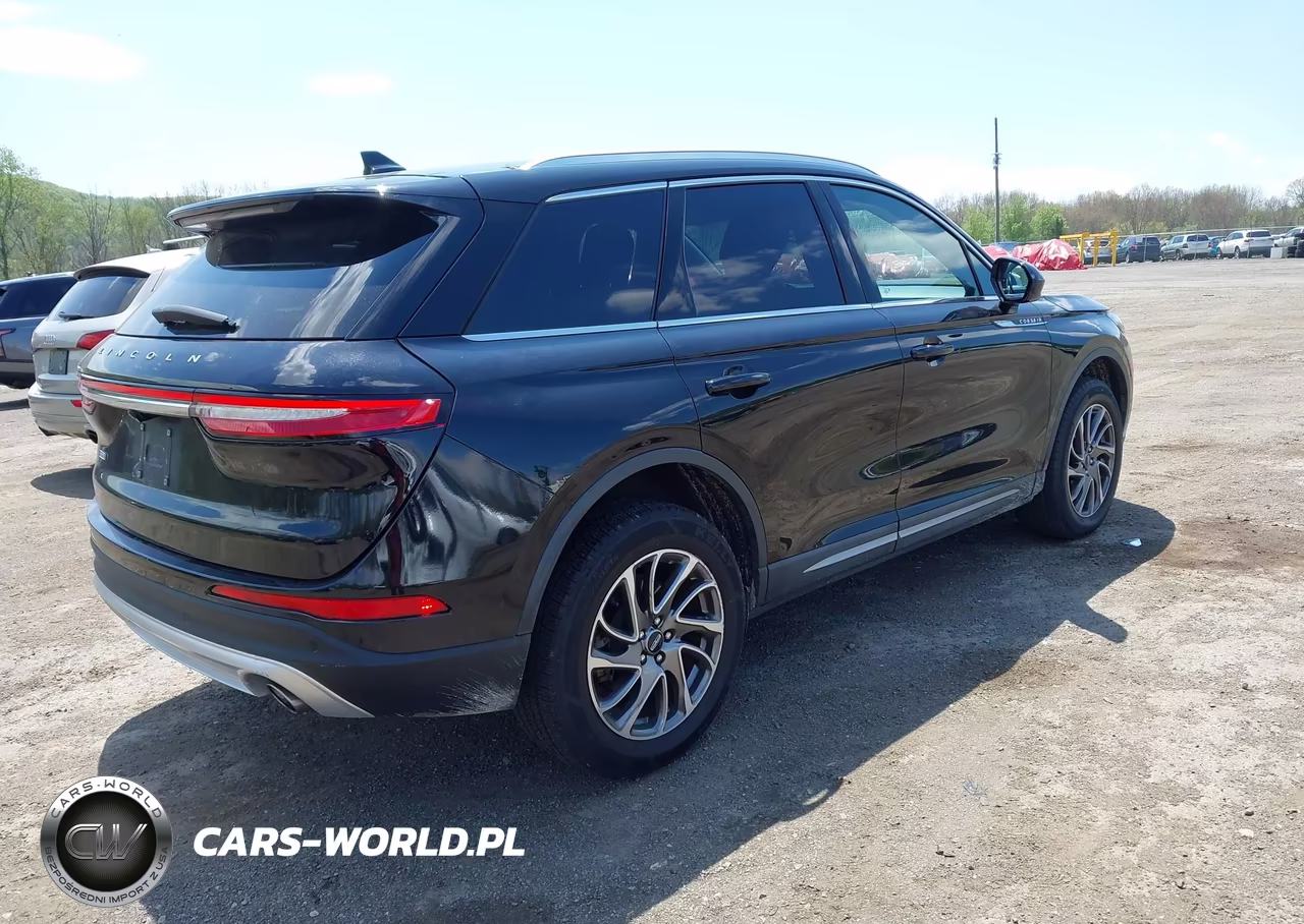 2022 Lincoln Corsair Standard VIN:5LMCJ1D90NUL00767 - 4