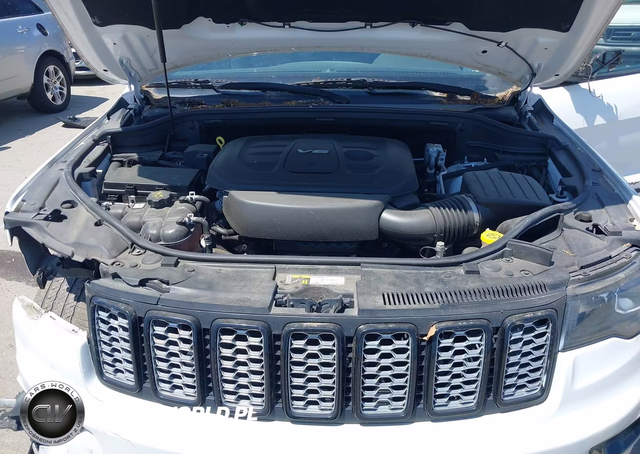 2018 Jeep Grand Cherokee Altitude 4X2 VIN:1C4RJEAG1JC512993 - 10