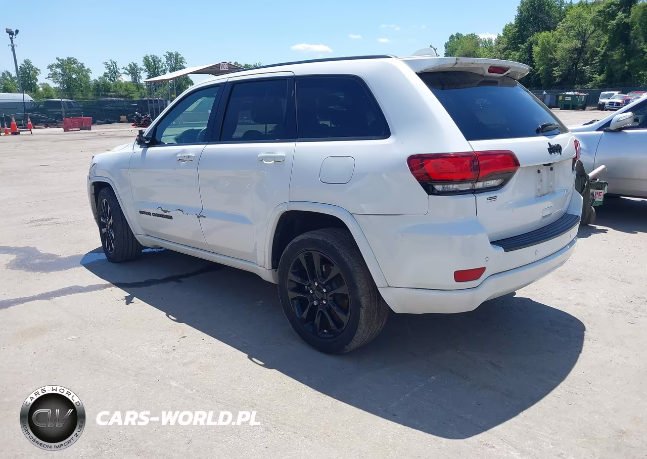 2018 Jeep Grand Cherokee Altitude 4X2 VIN:1C4RJEAG1JC512993 - 3