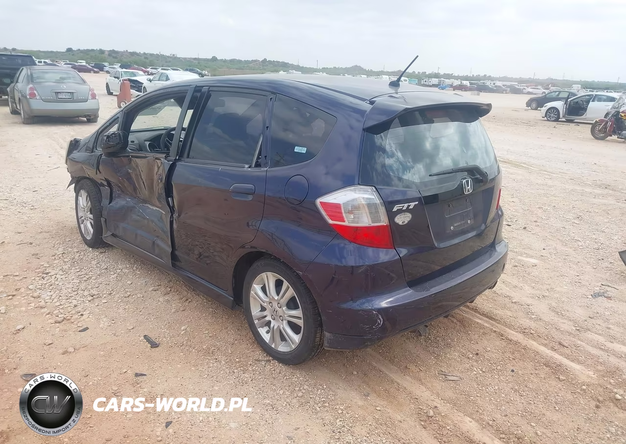 2009 Honda Fit Sport VIN:JHMGE884X9S074791 - 3
