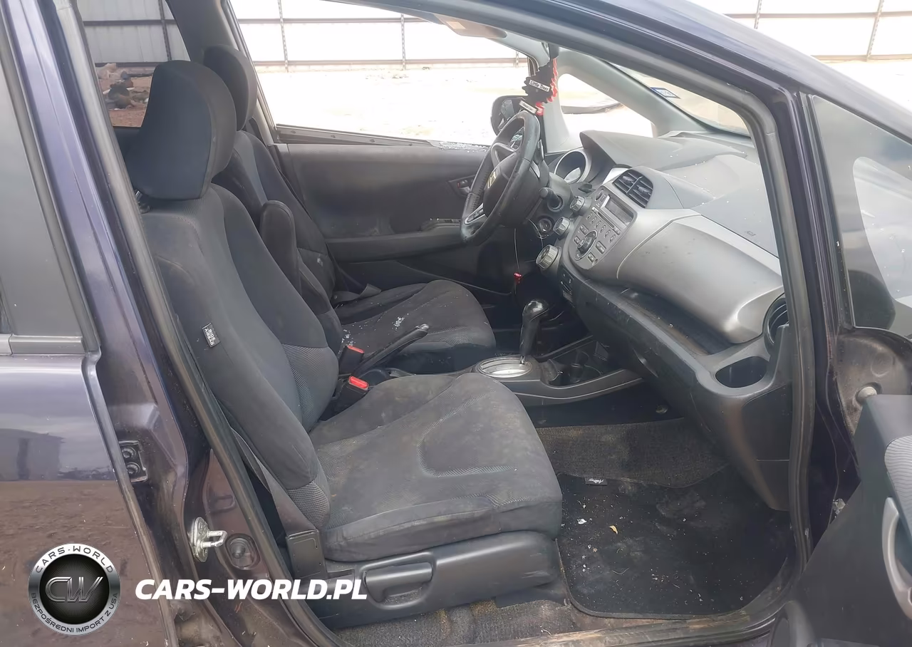 2009 Honda Fit Sport VIN:JHMGE884X9S074791 - 5