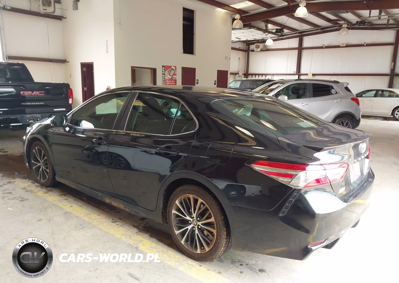2018 Toyota Camry Se VIN:4T1B11HK5JU080211 - 3