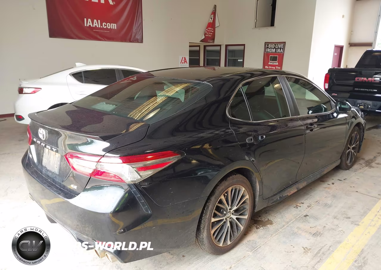 2018 Toyota Camry Se VIN:4T1B11HK5JU080211 - 4