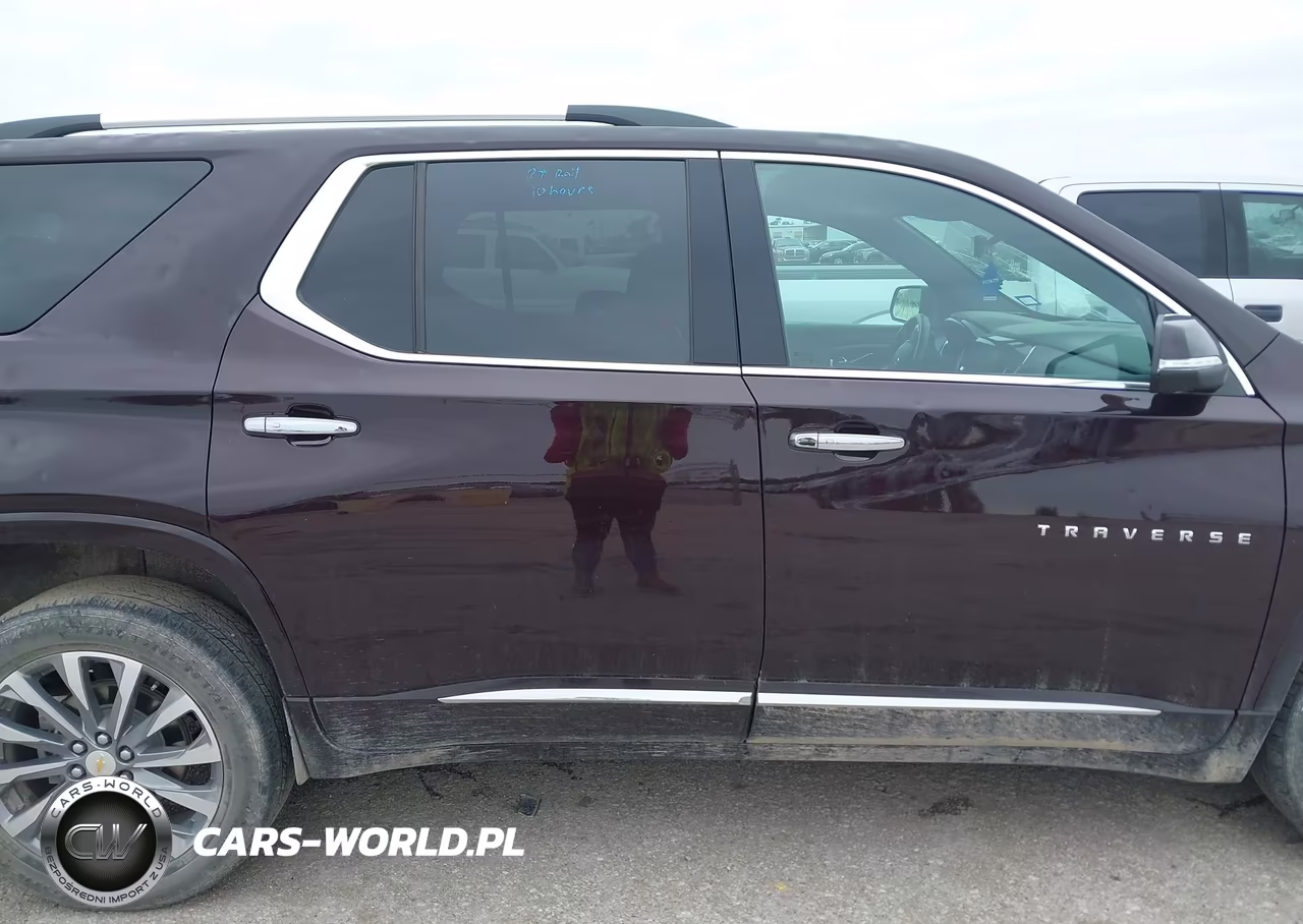 2023 Chevrolet Traverse Fwd Premier VIN:1GNERKKW8PJ305184 - 13